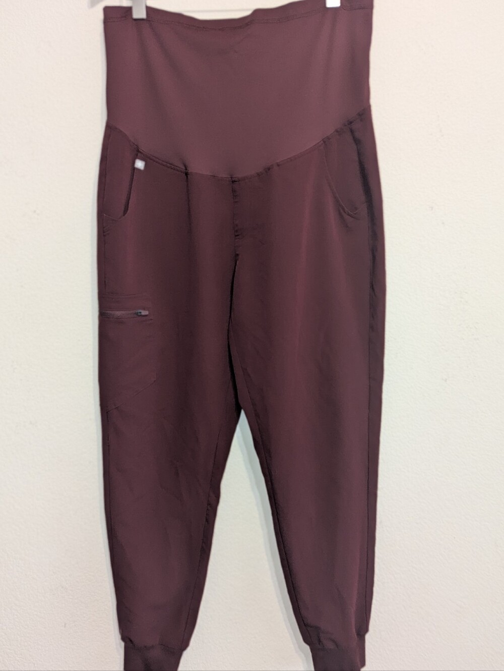 FIGS Women's Scrub Pants Zamora Maternity Joggers Burgundy Large Medical Nurse